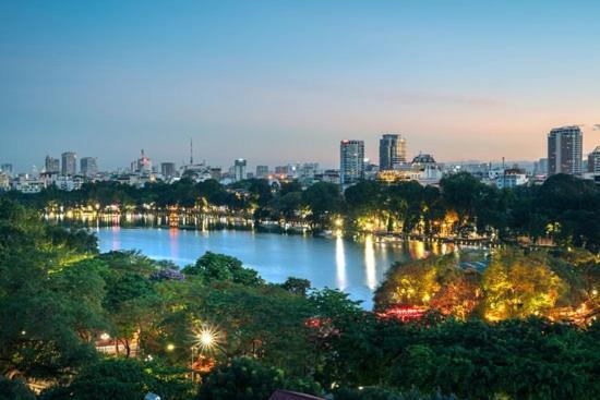 Hoan Kiem Lake View Hanoi Bagian luar foto